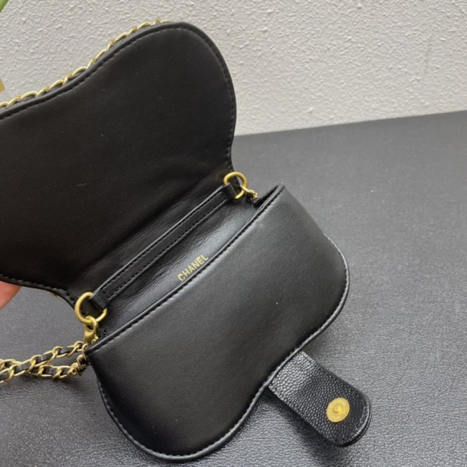 【CHANEL】 フラップバッグ ラムスキン ク