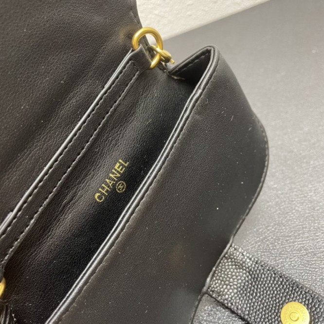【CHANEL】 フラップバッグ ラムスキン ク