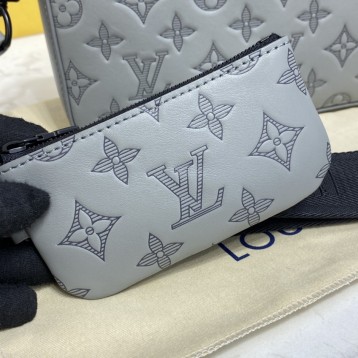 LOUIS VUITTON DUO メッセンジャー バッグ グレーM46104 LOUIS VUITTON DUO メッセンジャー バッグ グレーM46104