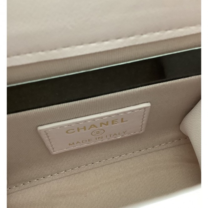 CHANELクラシックチェーンクラッチ★ミニbag AP2682