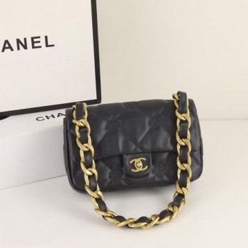 【CHANEL】 フラップバッグ ラムスキン ク