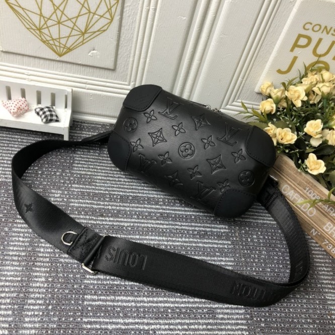 Louis Vuitton ホライゾン・クラッチ ショルダーバッグ