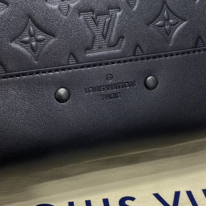 【Louis Vuitton】レーサー・バックパック ギフトにも