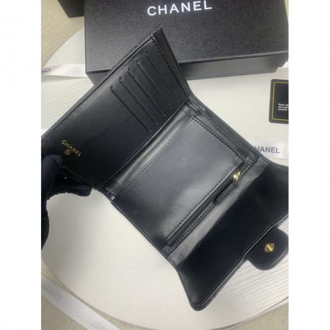 CHANELシャネル ミニ 三折り財布