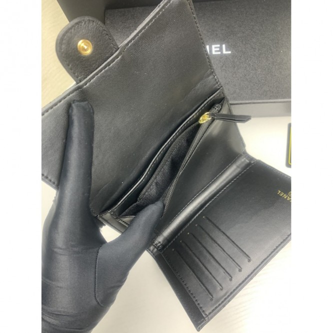 CHANELシャネル ミニ 三折り財布