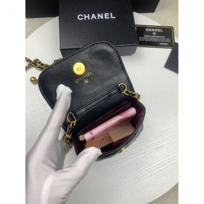 ChaneL・レザー コンチネンタルウォレット 財布 折財布