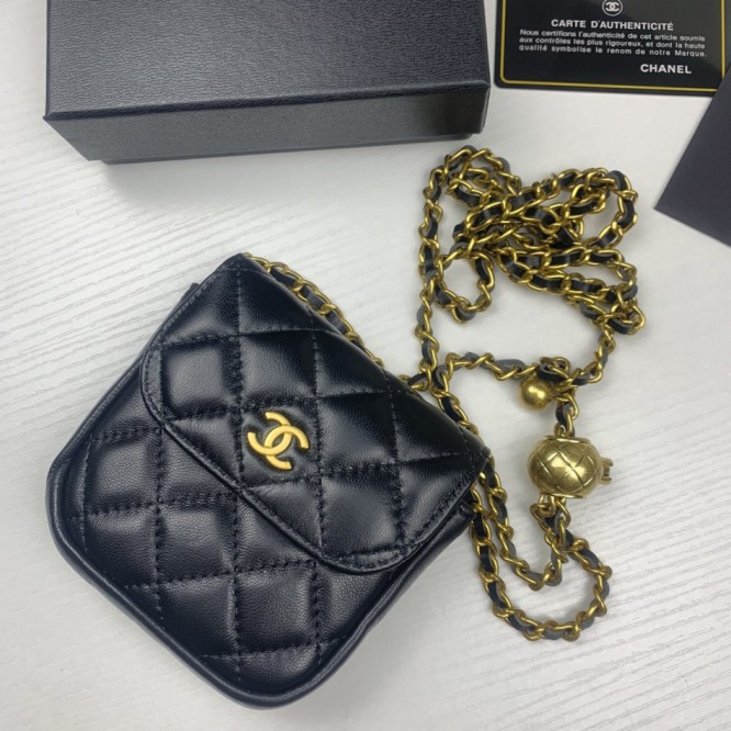 ChaneL・レザー コンチネンタルウォレット 財布 折財布