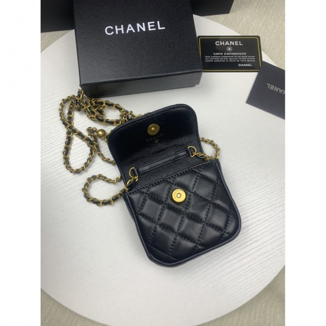 ChaneL・レザー コンチネンタルウォレット 財布 折財布