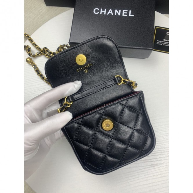 ChaneL・レザー コンチネンタルウォレット 財布 折財布
