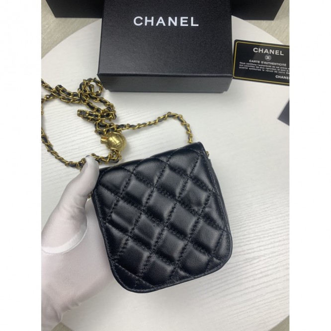 ChaneL・レザー コンチネンタルウォレット 財布 折財布
