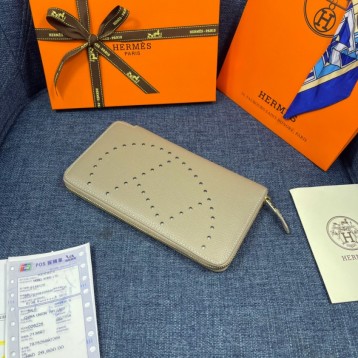 Hermes・レザー コンチネンタルウォレット 財布 折財布