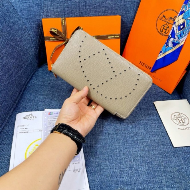 Hermes・レザー コンチネンタルウォレット 財布 折財布