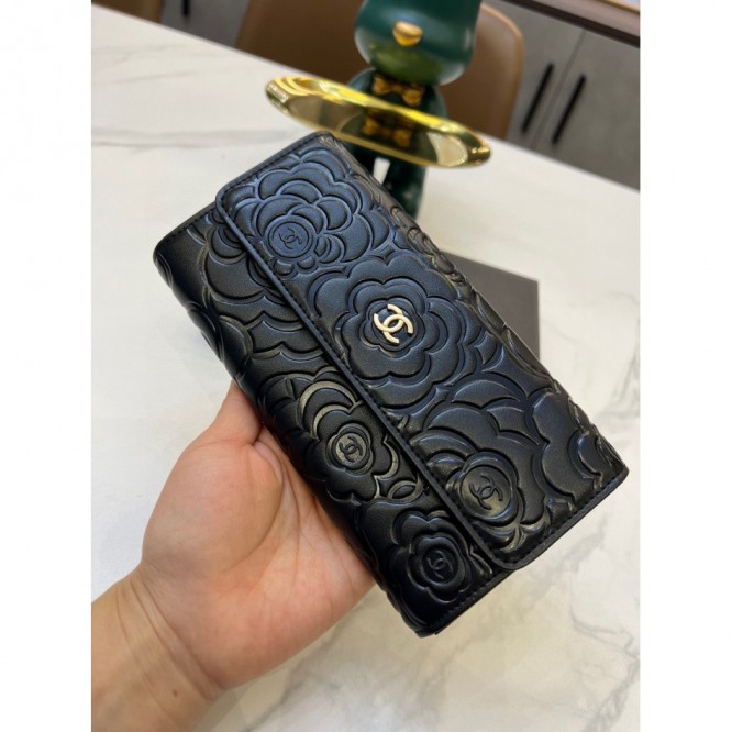 ChaneL・レザー コンチネンタルウォレット 財布 折財布