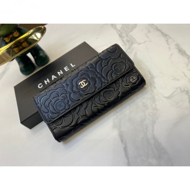 ChaneL・レザー コンチネンタルウォレット 財布 折財布