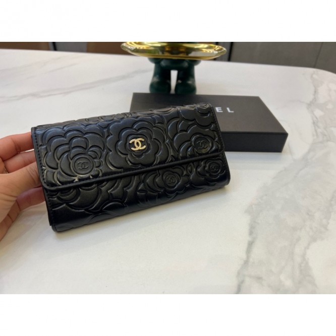 ChaneL・レザー コンチネンタルウォレット 財布 折財布