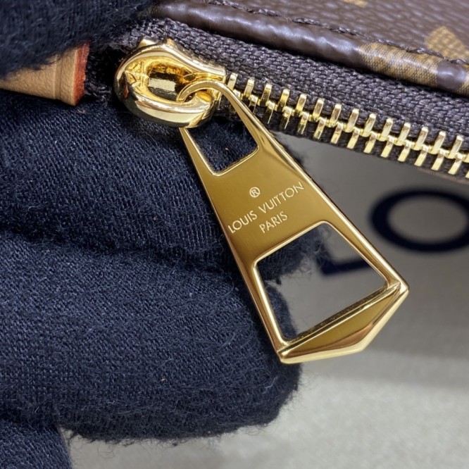 Louis Vuitton キャリーオール バッグ
