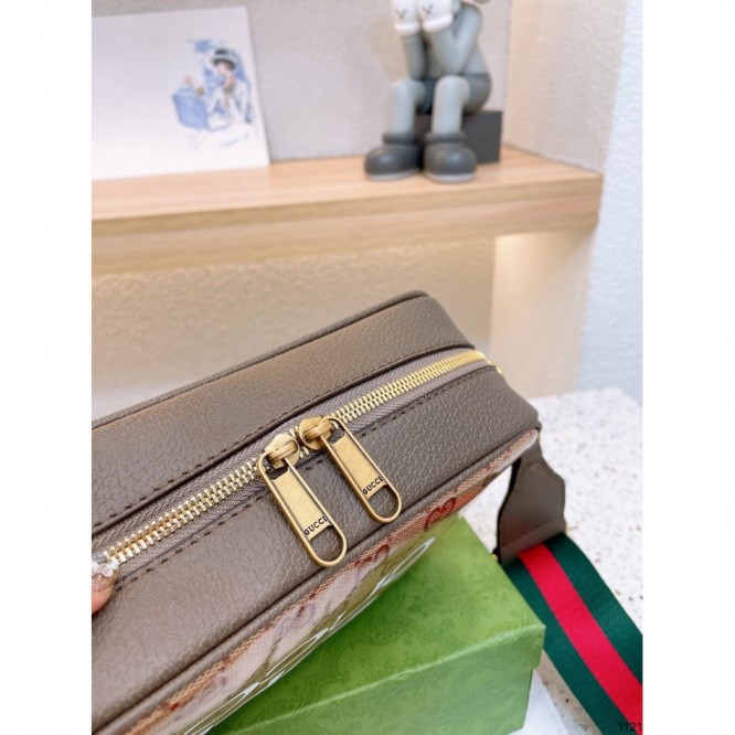 【GUCCI】adidas x Gucci スモール ショルダーバッグ