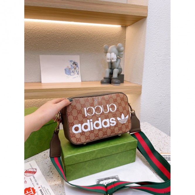 【GUCCI】adidas x Gucci スモール ショルダーバッグ