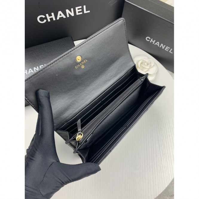 CHANELクラシック フラップウォレット ミディアム財布 