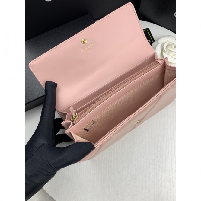 CHANELクラシック フラップウォレット ミディアム財布 