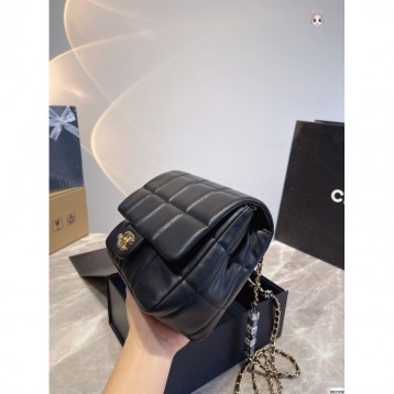 CHANEL☆ミニフラップハンドバッグ ショルダーバッグ CHANEL☆ミニフラップハンドバッグ ショルダーバッグ