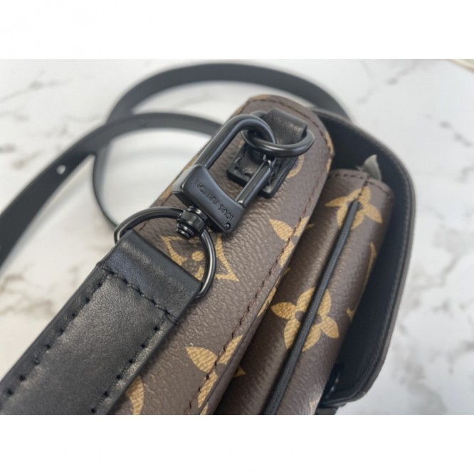 Louis Vuitton ヴェルティカル ウエアラブル ウォレット