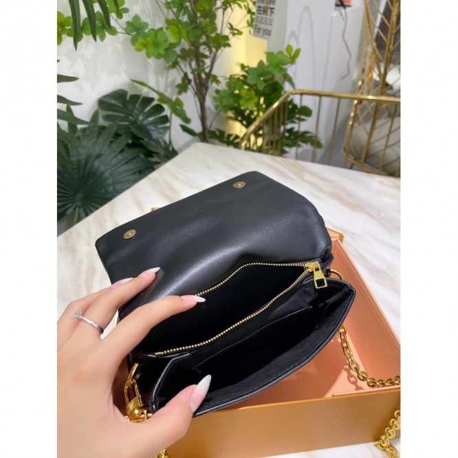 LOUIS VUITTON ポシェット・クッサン バッグ