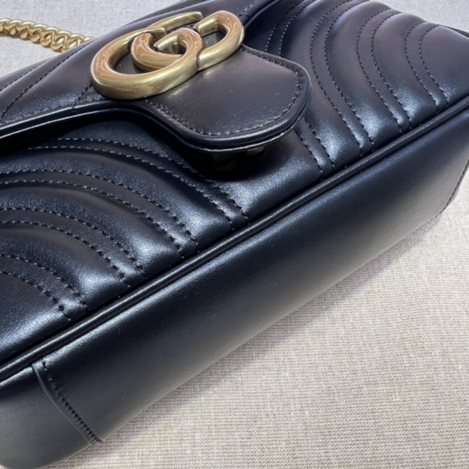 Gucci〔GGマーモント〕 キルティング ミニバッグ446744