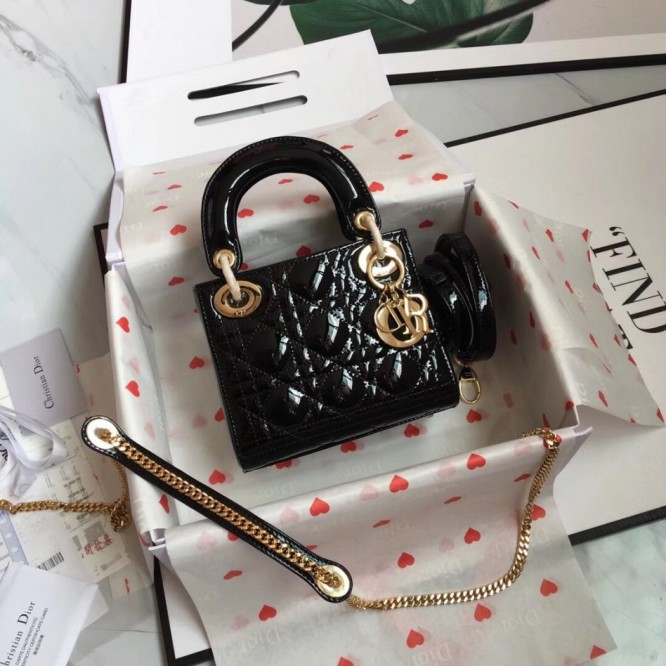 DIOR（ディオール）LADY DIOR ミニバッグ