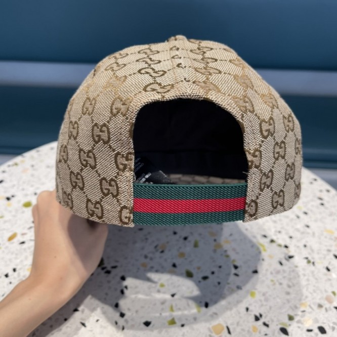 GUCCI GGキャンバス ベースボールキャップ