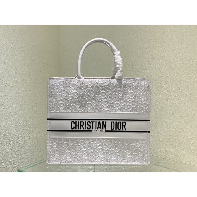 Dior Booktote ディオール ロゴ オブリーク エンボス ミディアム