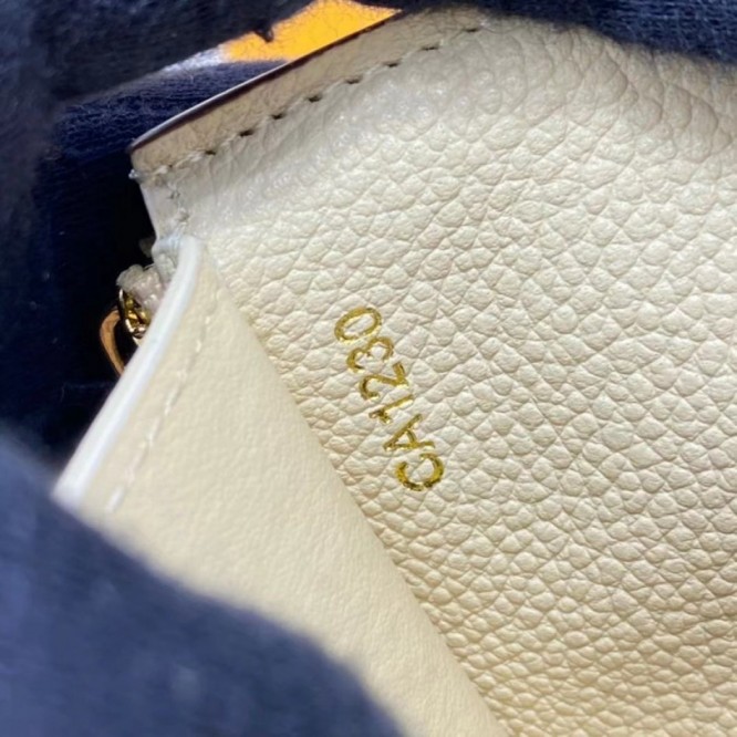 LOUIS VUITTON M80086  ポルトフォイユ・ヴィクトリーヌ
