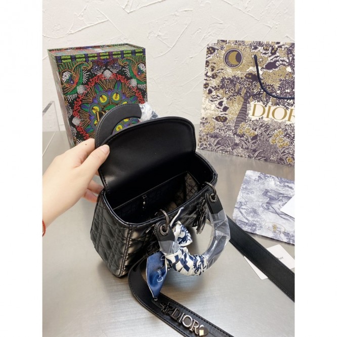 Dior バッグ《LADY DIOR MY ABCDIOR》ブラック カナージュ   M0538BCAL_M900