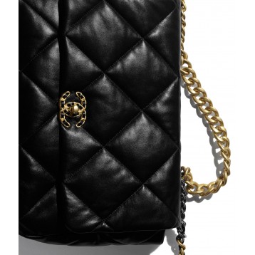 CHANEL 19 マキシ ハンドバッグ