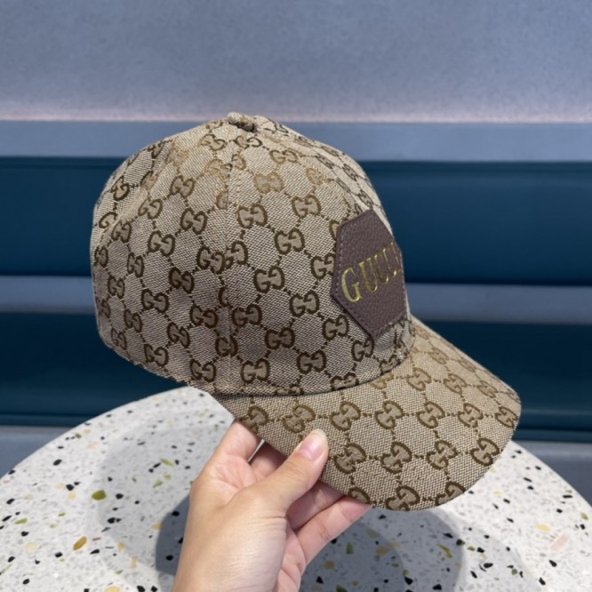 GUCCI GGキャンバス ベースボールキャップ