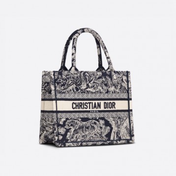 【世界中で大人気♪】Dior ディオール DIOR BOOK TOTE スモールバッグ リバース トワル ドゥ ジュイ エンブロイダリー M1265ZRGO_M928 【世界中で大人気♪】Dior ディオール DIOR BOOK TOTE スモールバッグ リバース トワル ドゥ ジュイ エンブロイダリー M1265ZRGO_M928