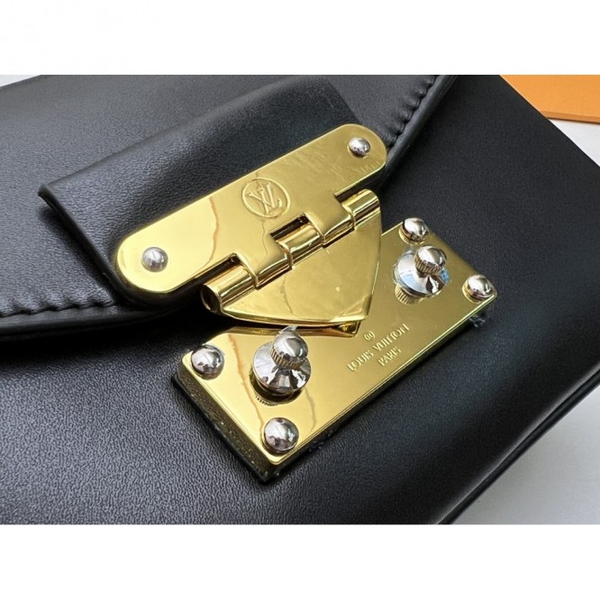 ★Louis Vuitton★SWING ショルダーバッグM20393