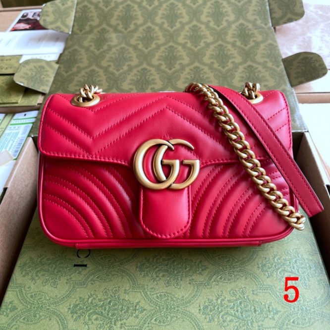 Gucci〔GGマーモント〕 キルティング ミニバッグ446744