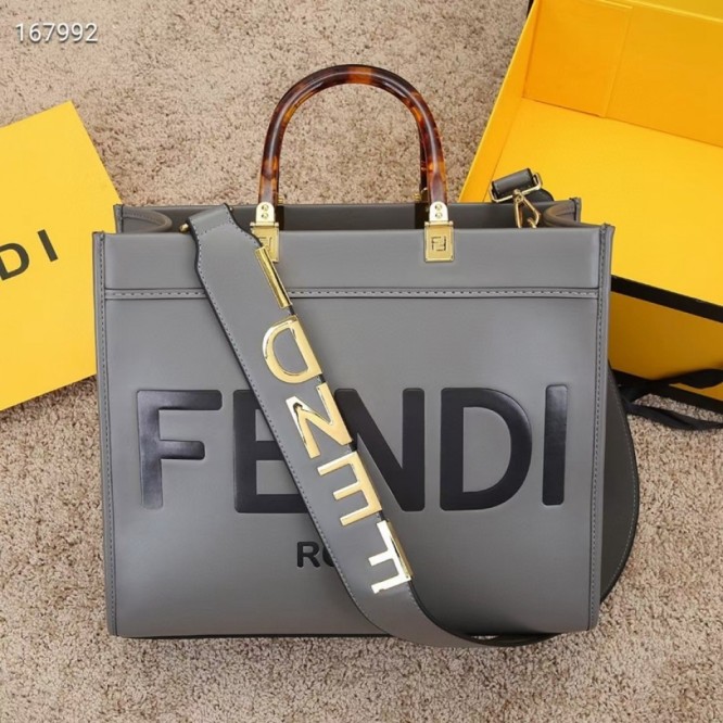 FENDI フェンディ 2021年最新なクラシックな トートバッグ