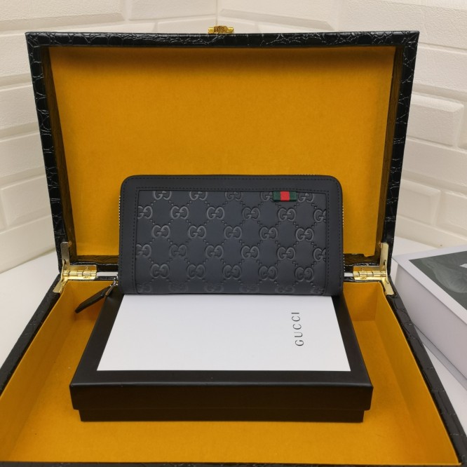 GUCCI グッチ/ インターロッキングG 二つ折り 長財布