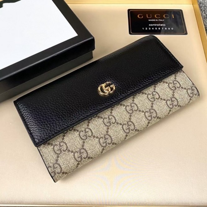 Gucci・〔GGマーモント〕レザー チェーンウォレット財布