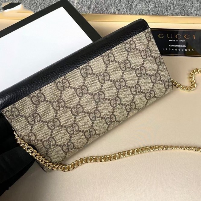 Gucci・〔GGマーモント〕レザー チェーンウォレット財布