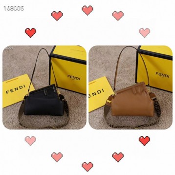 FENDI フェンディ 2021年最新なクラシックな ショルダーバッグ FENDI フェンディ 2021年最新なクラシックな ショルダーバッグ