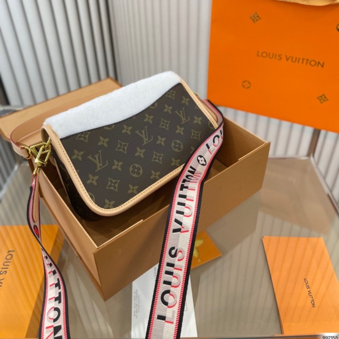 【Louis Vuitton】2022冬季限定!★モコモコ可愛いディアヌバッグ