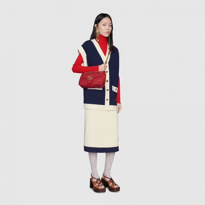 【芸能人愛用☆】GUCCI グッチ 〔GGマーモント〕キルティング スモール ショルダーバッグ 443497 DTDIT 6433