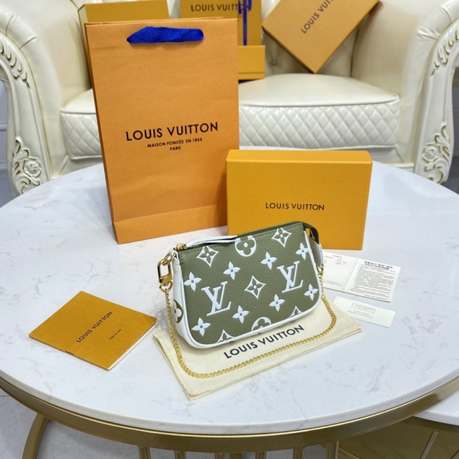 LouisVuitton×ミニ・ポシェット ポーチM81284