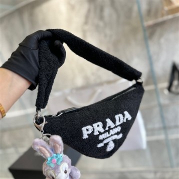 【超レア★数量限定】2022秋冬新作 PRADA テリー ミニバッグ