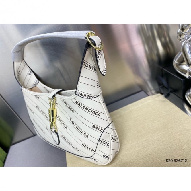 Gucci〔ジャッキー 1961〕ザ ハッカー プロジェクト ミディアムバッグ636712 