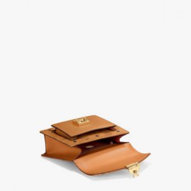 【世界中で大人気】MCM 〈パトリシア〉ヴィセトス サッチェル Patricia Satchel Visetos ショルダーバッグ クロスボディバッグ MWE8APA69CO001