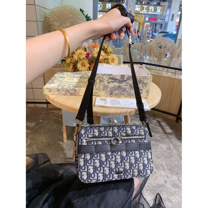 【DIOR】ディオール SAFARI メッセンジャーバッグ